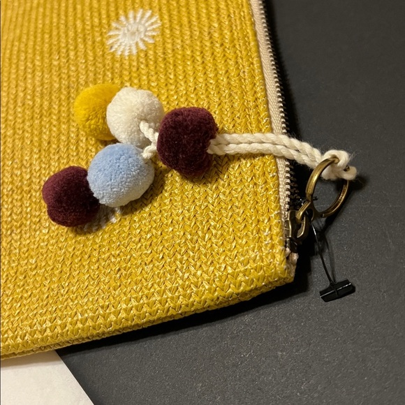 Madewell Sunny Clutch, yellow, zipper closure 12”x8.5” - Picture 8 of 11